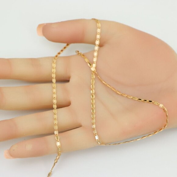 "Shimmer Oval Link Rose Gold Necklace Bold Yet Sleek, XPNL0142 - Picture 5 of 12